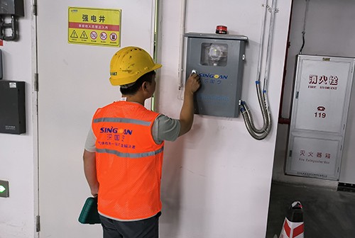 實驗室可燃氣體實時監(jiān)測預警系統(tǒng)